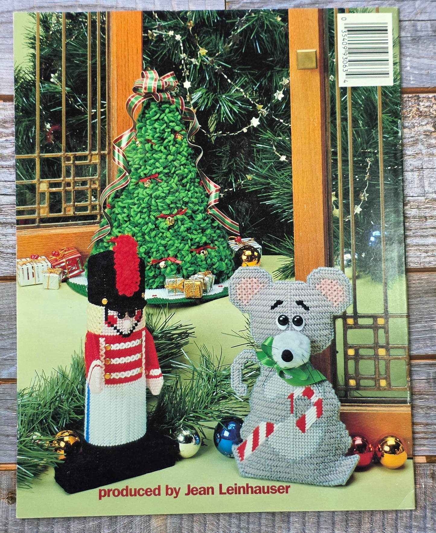 American School of Needlework: Plastic Canvas Christmas Doorstops Pattern #3063