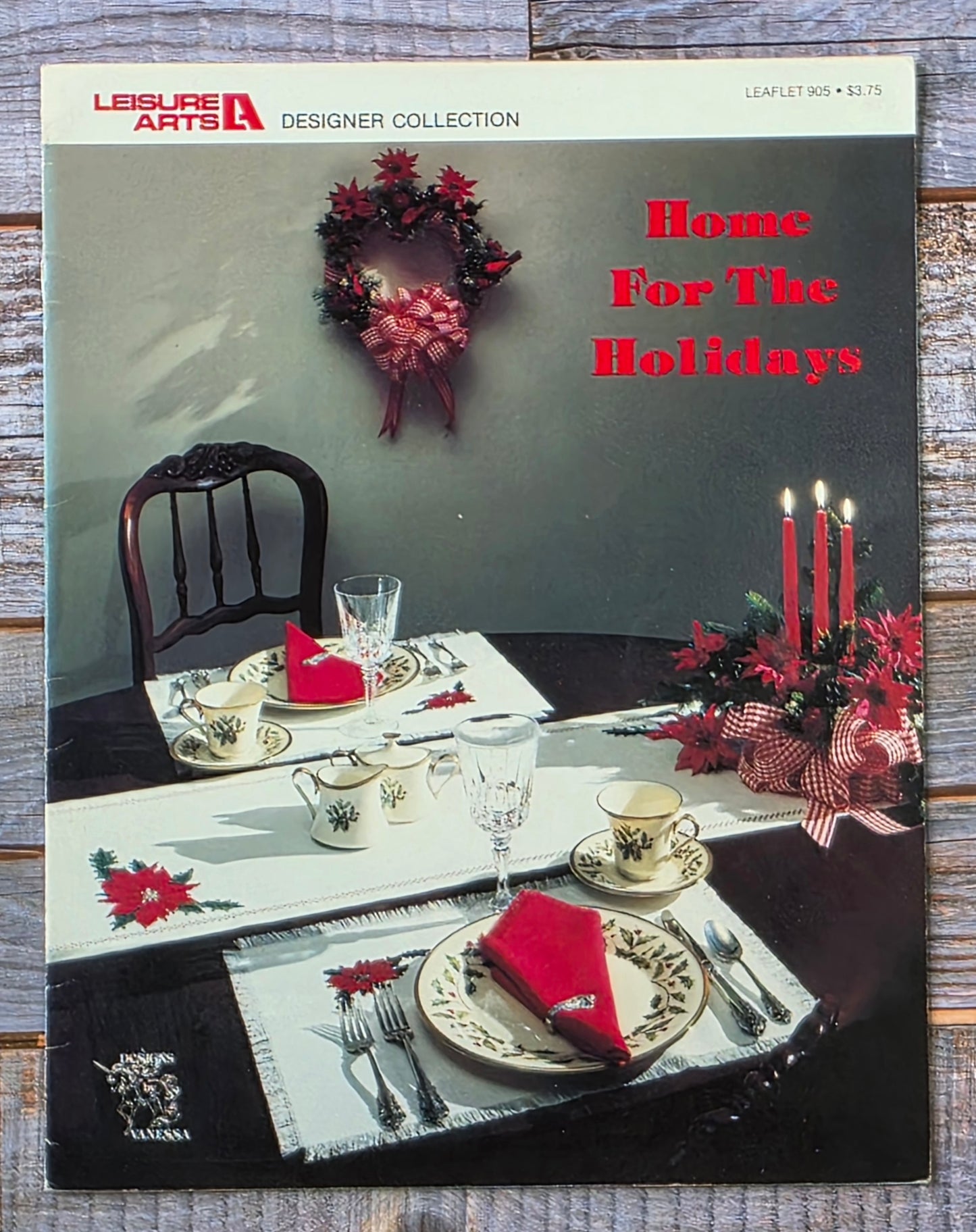 Leisure Arts: Home For the Holidays Leaflet 905 Pattern