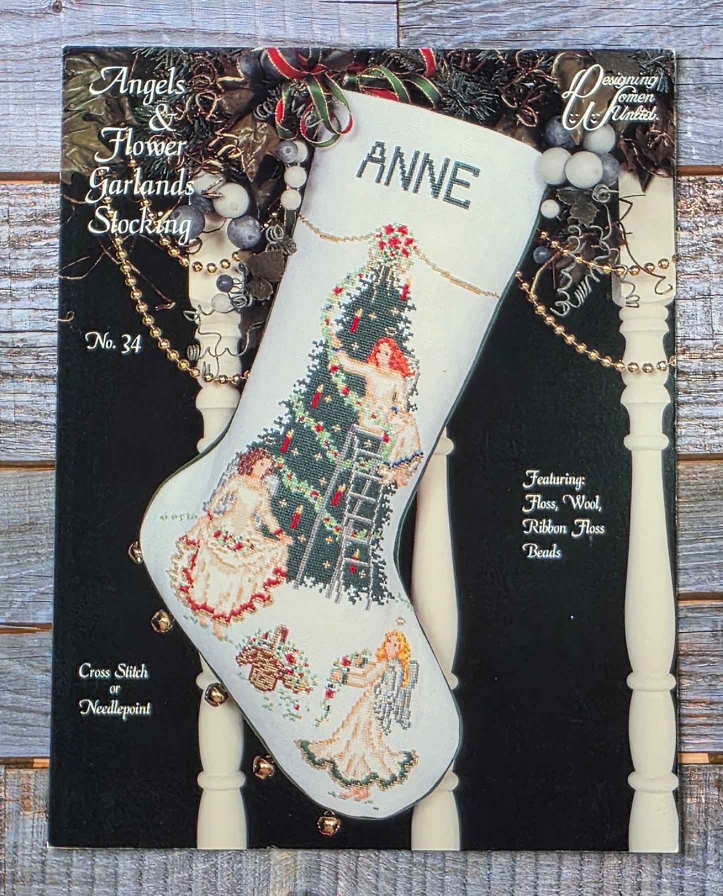 Designing Women Unlimited: Angels & Flower Garlands Stocking Pattern