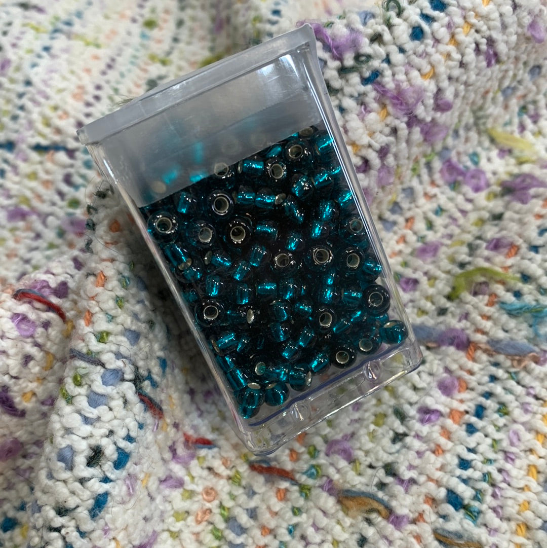 Hiya Hiya Box of Round Beads