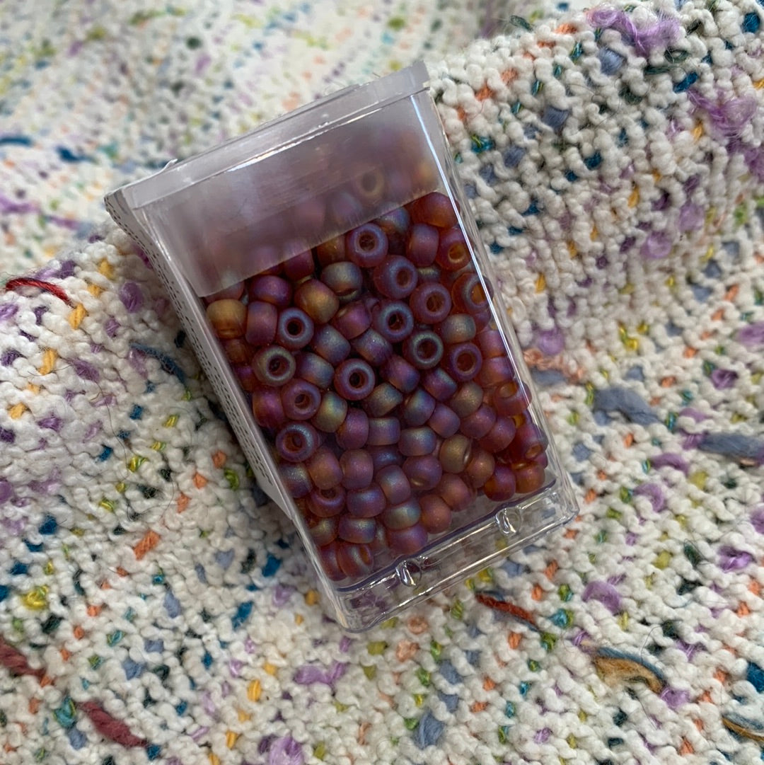 Hiya Hiya Box of Round Beads