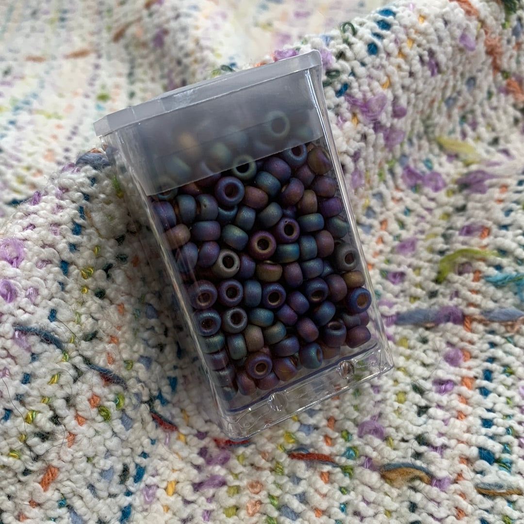 Hiya Hiya Box of Round Beads