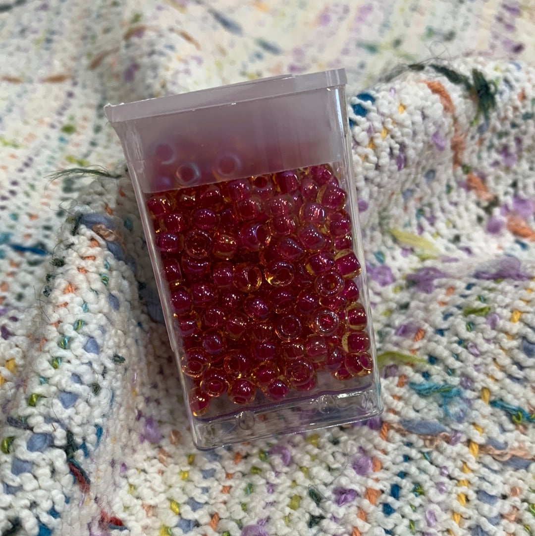 Hiya Hiya Box of Round Beads