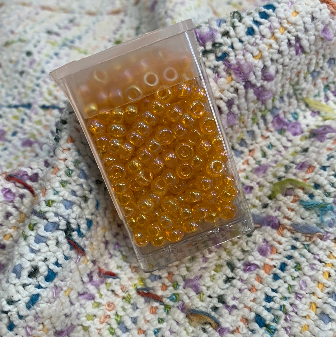 Hiya Hiya Box of Round Beads