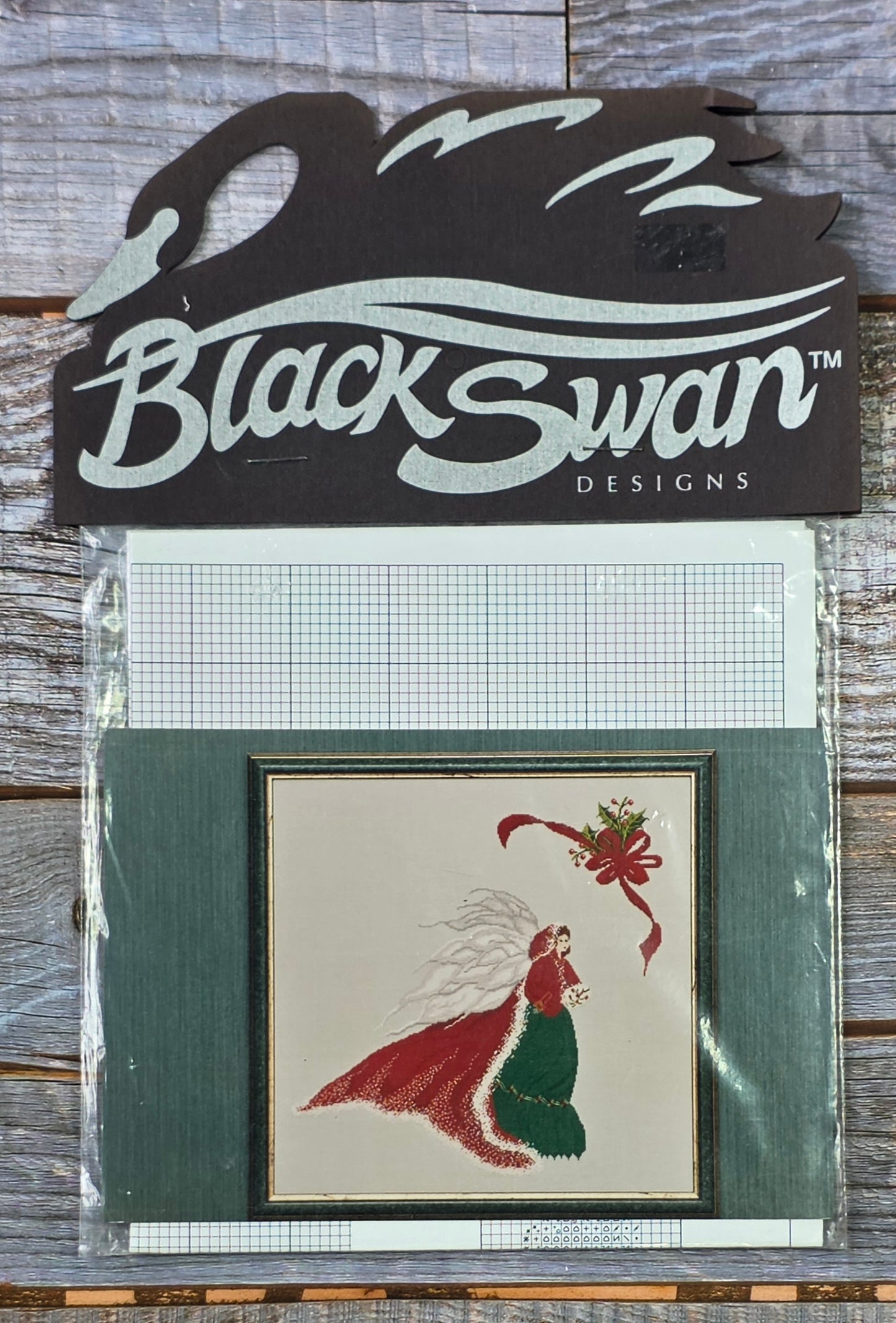 Black Swan Designs: Holly Pattern
