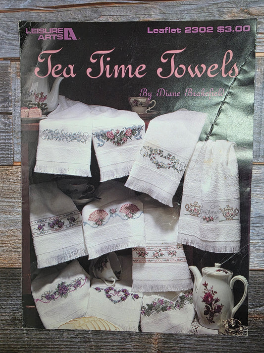 Leisure Arts: Tea Time Towels Leaflet 2302 Pattern