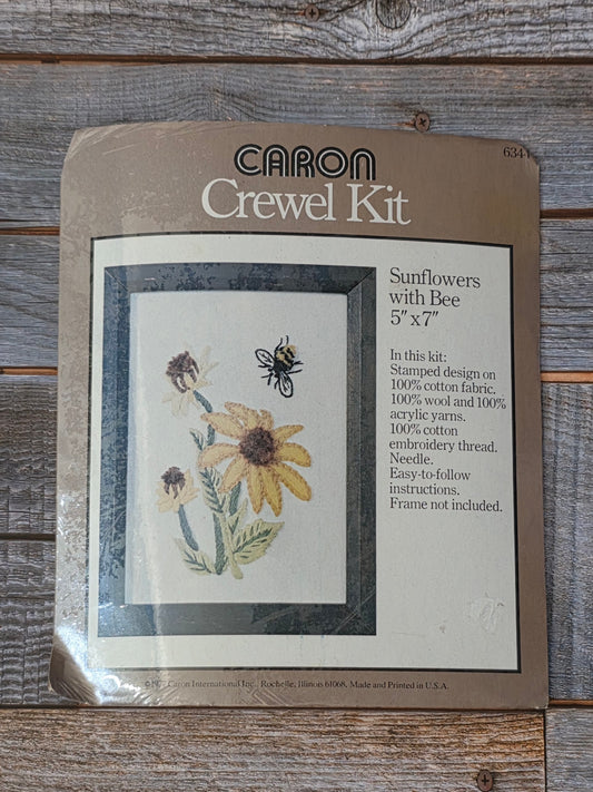 Caron Crewel Kit: Sunflowers with Bee kit
