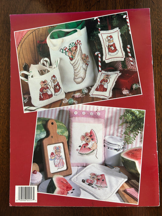 Leisure Arts: Merry Mice Leaflet Pattern 2257
